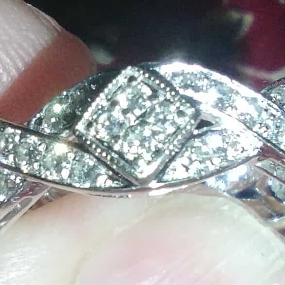 Dazzling Silver Diamond Ring - image 4